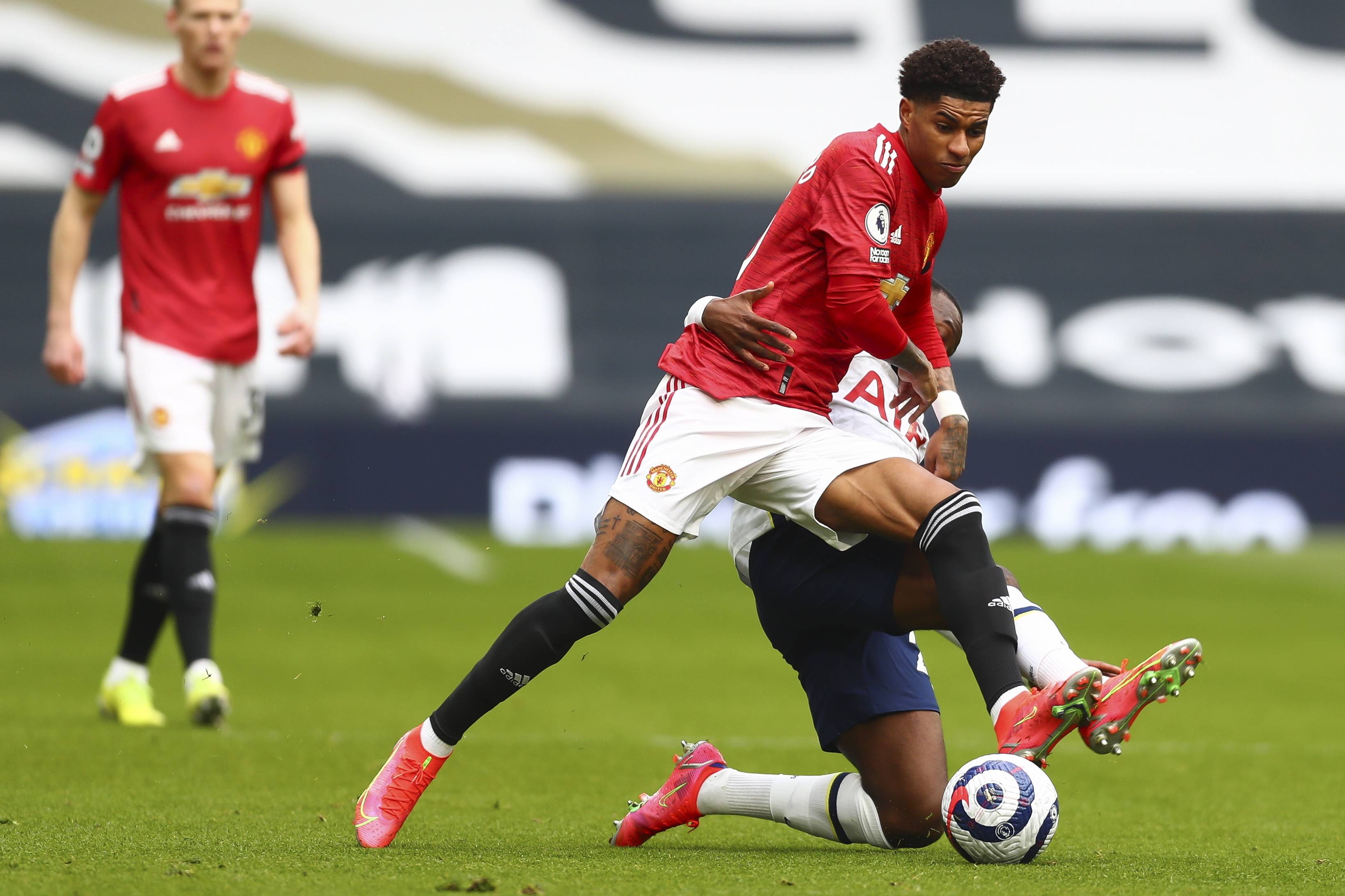 曼城尚未收 曼城尚未收